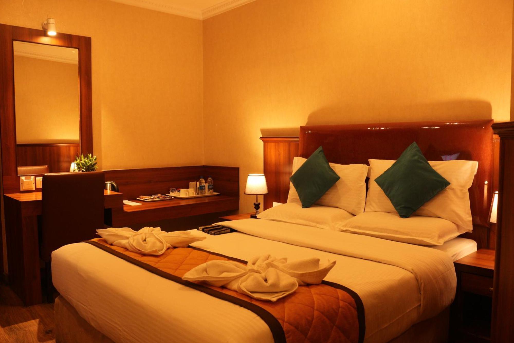 Hotel Noor Empire International Kormangala Bangalore Buitenkant foto