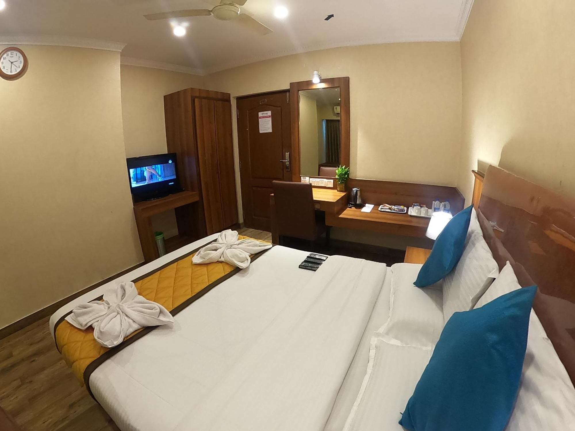 Hotel Noor Empire International Kormangala Bangalore Buitenkant foto