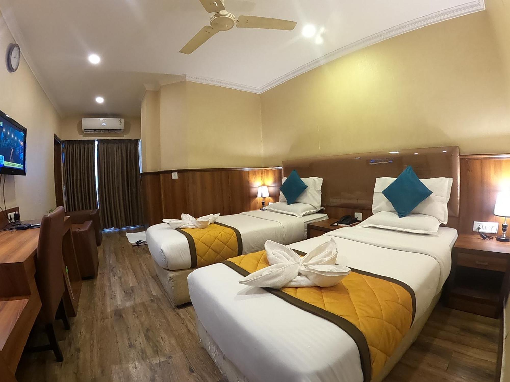Hotel Noor Empire International Kormangala Bangalore Buitenkant foto