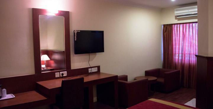 Hotel Noor Empire International Kormangala Bangalore Buitenkant foto