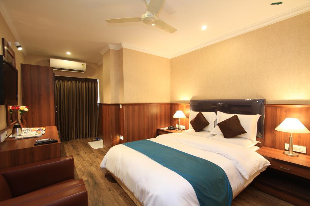 Hotel Noor Empire International Kormangala Bangalore Buitenkant foto