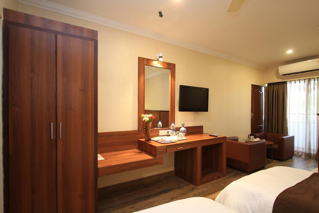Hotel Noor Empire International Kormangala Bangalore Buitenkant foto