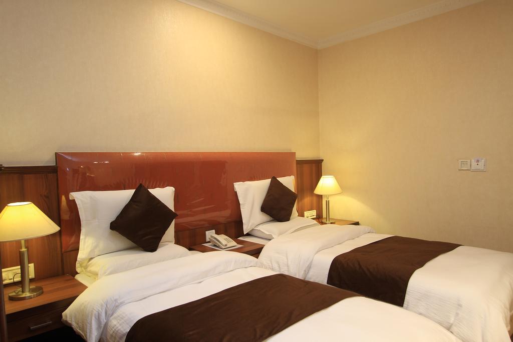 Hotel Noor Empire International Kormangala Bangalore Buitenkant foto