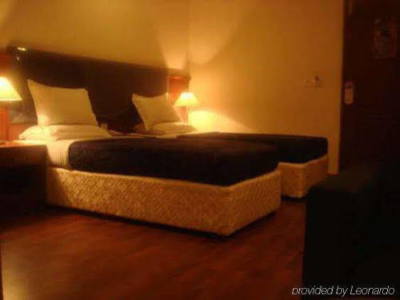 Hotel Noor Empire International Kormangala Bangalore Kamer foto